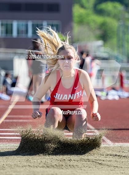 Thumbnail 1 in Newport - Bellevue vs Juanita (Long Jump) photogallery.