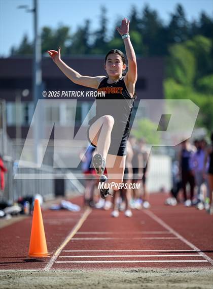 Thumbnail 1 in Newport - Bellevue vs Juanita (Long Jump) photogallery.