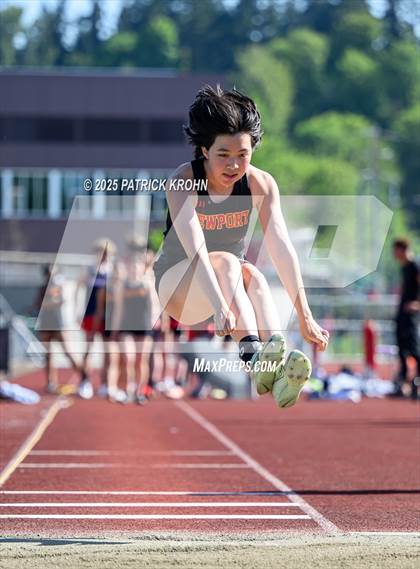 Thumbnail 1 in Newport - Bellevue vs Juanita (Long Jump) photogallery.