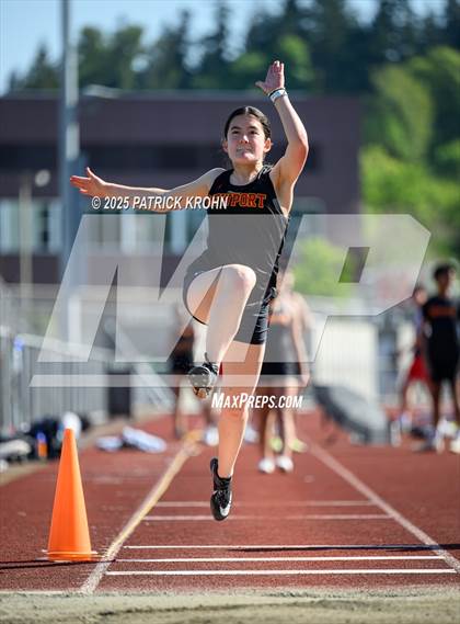 Thumbnail 2 in Newport - Bellevue vs Juanita (Long Jump) photogallery.