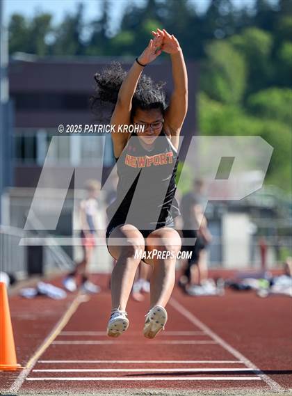 Thumbnail 3 in Newport - Bellevue vs Juanita (Long Jump) photogallery.