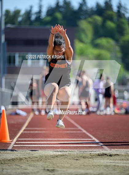 Thumbnail 3 in Newport - Bellevue vs Juanita (Long Jump) photogallery.