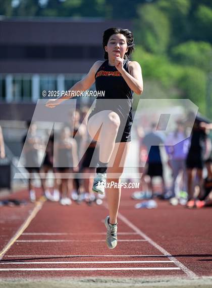 Thumbnail 2 in Newport - Bellevue vs Juanita (Long Jump) photogallery.