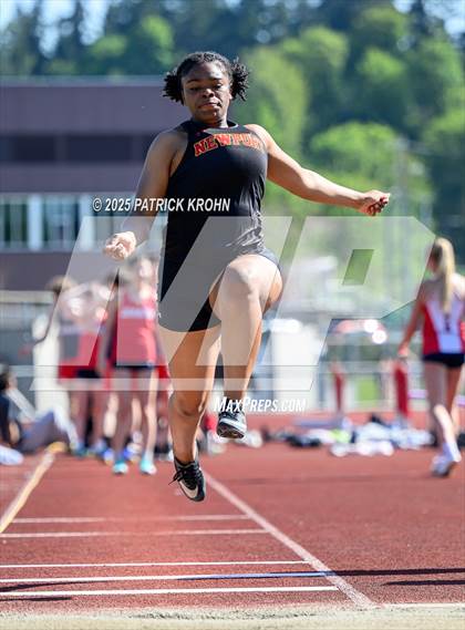 Thumbnail 1 in Newport - Bellevue vs Juanita (Long Jump) photogallery.