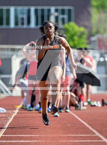 Thumbnail 2 in Newport - Bellevue vs Juanita (Long Jump) photogallery.