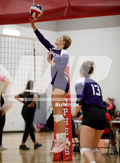 Thumbnail 2 in Fountain Hills vs Payson (Florence Invitational) photogallery.