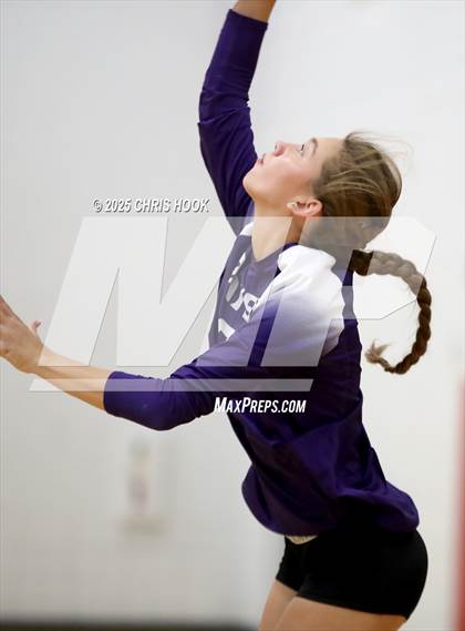 Thumbnail 2 in Fountain Hills vs Payson (Florence Invitational) photogallery.