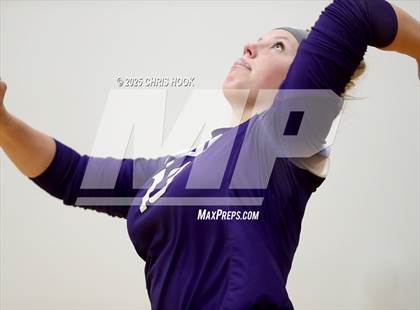 Thumbnail 3 in Fountain Hills vs Payson (Florence Invitational) photogallery.