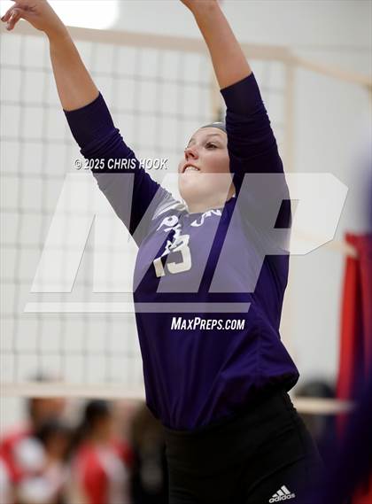 Thumbnail 3 in Fountain Hills vs Payson (Florence Invitational) photogallery.
