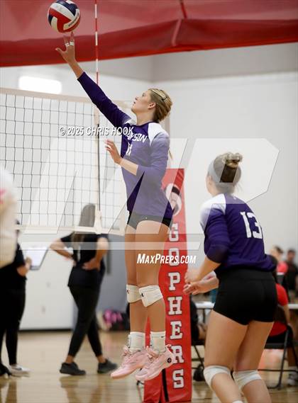 Thumbnail 3 in Fountain Hills vs Payson (Florence Invitational) photogallery.