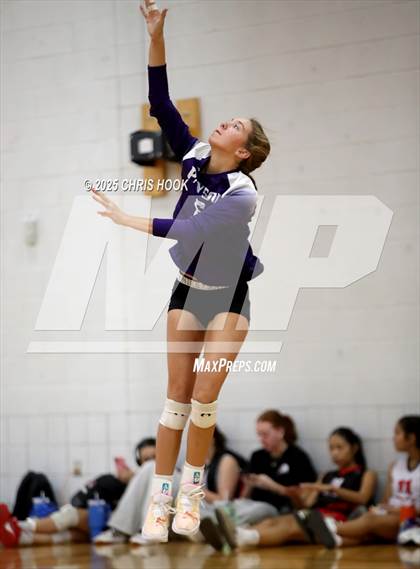 Thumbnail 2 in Fountain Hills vs Payson (Florence Invitational) photogallery.