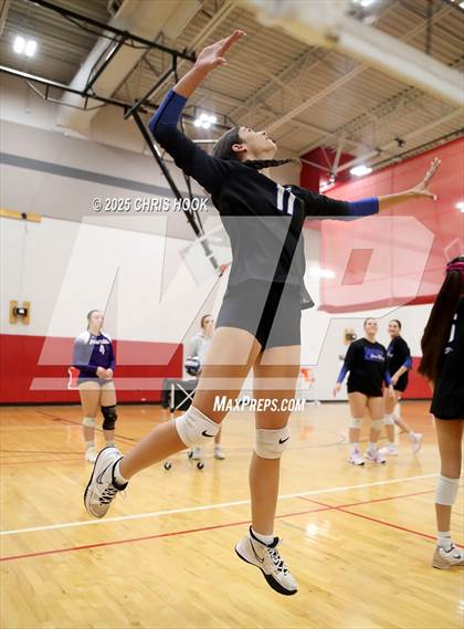 Thumbnail 3 in Fountain Hills vs Payson (Florence Invitational) photogallery.