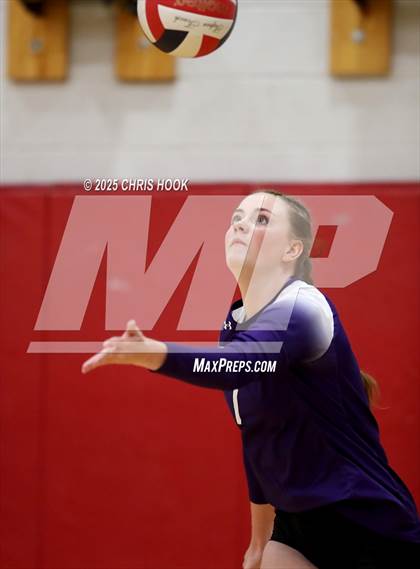 Thumbnail 3 in Fountain Hills vs Payson (Florence Invitational) photogallery.