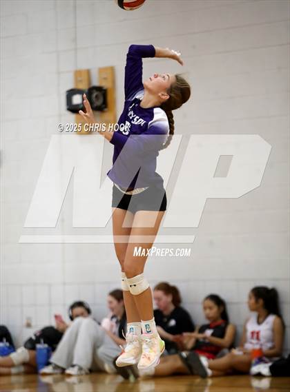 Thumbnail 1 in Fountain Hills vs Payson (Florence Invitational) photogallery.