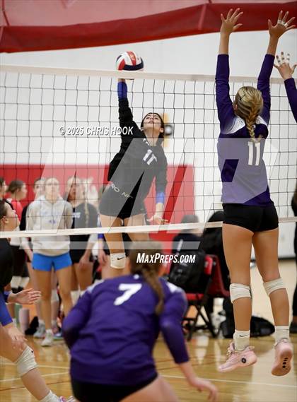 Thumbnail 2 in Fountain Hills vs Payson (Florence Invitational) photogallery.