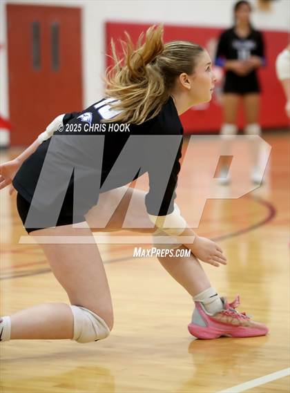 Thumbnail 3 in Fountain Hills vs Payson (Florence Invitational) photogallery.