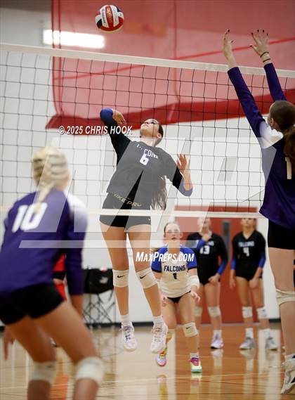 Thumbnail 2 in Fountain Hills vs Payson (Florence Invitational) photogallery.