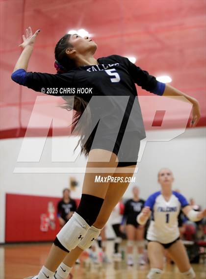 Thumbnail 2 in Fountain Hills vs Payson (Florence Invitational) photogallery.