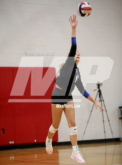 Thumbnail 2 in Fountain Hills vs Payson (Florence Invitational) photogallery.