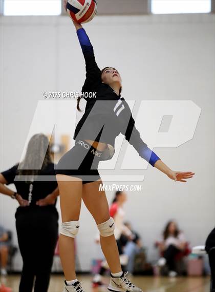 Thumbnail 3 in Fountain Hills vs Payson (Florence Invitational) photogallery.