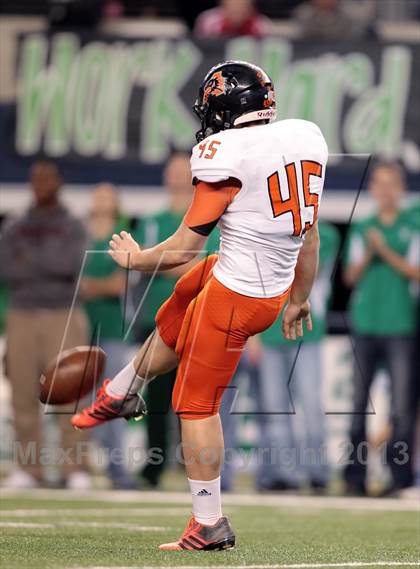 Thumbnail 1 in Brenham vs. Aledo (UIL 4A Division 2 Final) photogallery.