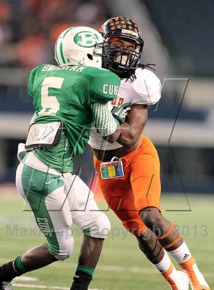 Thumbnail 2 in Brenham vs. Aledo (UIL 4A Division 2 Final) photogallery.