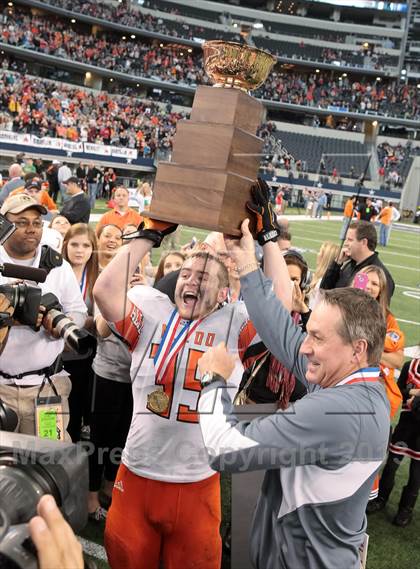 Thumbnail 1 in Brenham vs. Aledo (UIL 4A Division 2 Final) photogallery.