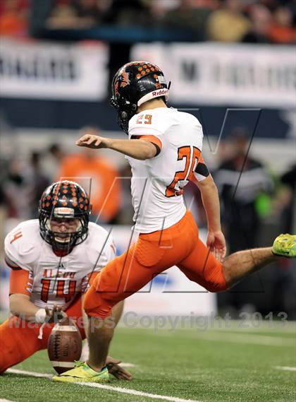 Thumbnail 1 in Brenham vs. Aledo (UIL 4A Division 2 Final) photogallery.