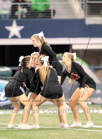 Thumbnail 2 in Brenham vs. Aledo (UIL 4A Division 2 Final) photogallery.