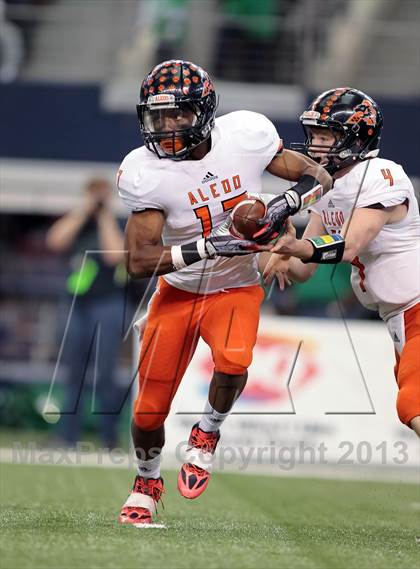Thumbnail 1 in Brenham vs. Aledo (UIL 4A Division 2 Final) photogallery.