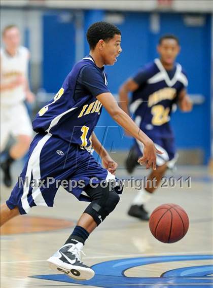 Thumbnail 3 in Del Oro vs Inderkum (Rocklin Holiday Tournament) photogallery.