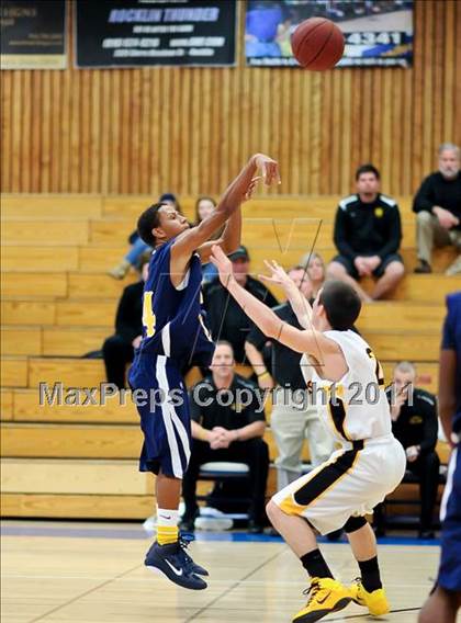 Thumbnail 2 in Del Oro vs Inderkum (Rocklin Holiday Tournament) photogallery.