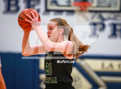 Thumbnail 3 in Hope Christian vs. Highland (Albuquerque Metro Championships) photogallery.