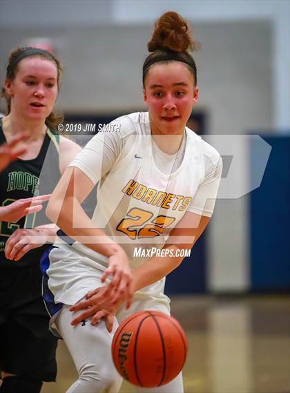 Thumbnail 3 in Hope Christian vs. Highland (Albuquerque Metro Championships) photogallery.
