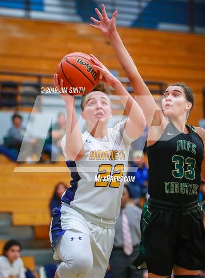 Thumbnail 2 in Hope Christian vs. Highland (Albuquerque Metro Championships) photogallery.