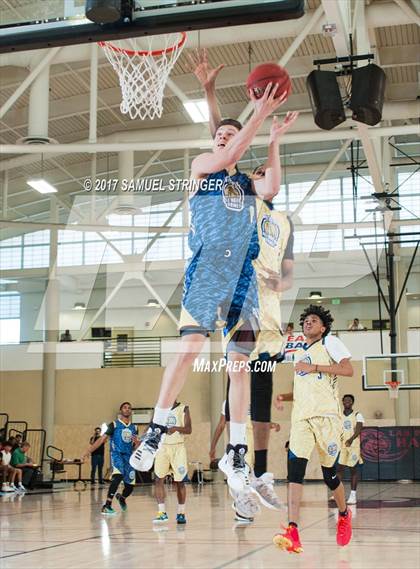 Thumbnail 1 in NorCal Sports All-Star Game (Bay Area vs. Sacramento) photogallery.
