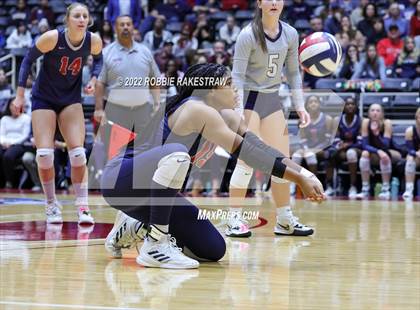 Thumbnail 3 in Dripping Springs vs. Tompkins (UIL 6A Final) photogallery.