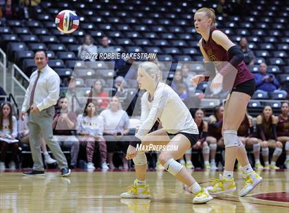 Thumbnail 2 in Dripping Springs vs. Tompkins (UIL 6A Final) photogallery.