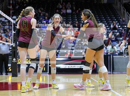 Thumbnail 1 in Dripping Springs vs. Tompkins (UIL 6A Final) photogallery.