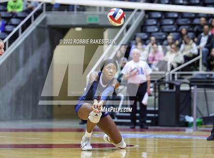 Thumbnail 1 in Dripping Springs vs. Tompkins (UIL 6A Final) photogallery.