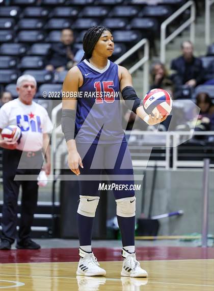Thumbnail 2 in Dripping Springs vs. Tompkins (UIL 6A Final) photogallery.