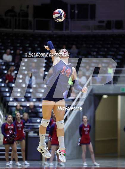 Thumbnail 3 in Dripping Springs vs. Tompkins (UIL 6A Final) photogallery.