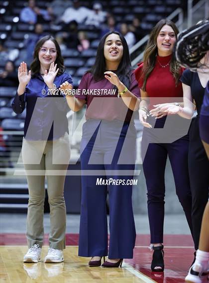 Thumbnail 2 in Dripping Springs vs. Tompkins (UIL 6A Final) photogallery.