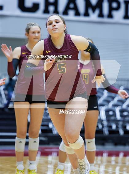 Thumbnail 2 in Dripping Springs vs. Tompkins (UIL 6A Final) photogallery.