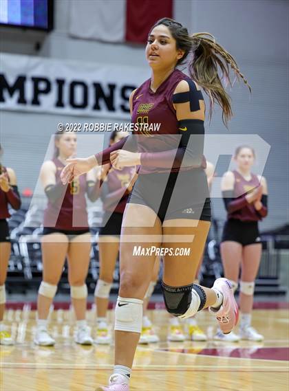 Thumbnail 2 in Dripping Springs vs. Tompkins (UIL 6A Final) photogallery.