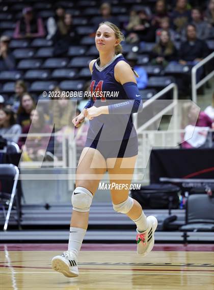 Thumbnail 1 in Dripping Springs vs. Tompkins (UIL 6A Final) photogallery.
