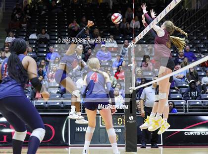 Thumbnail 3 in Dripping Springs vs. Tompkins (UIL 6A Final) photogallery.
