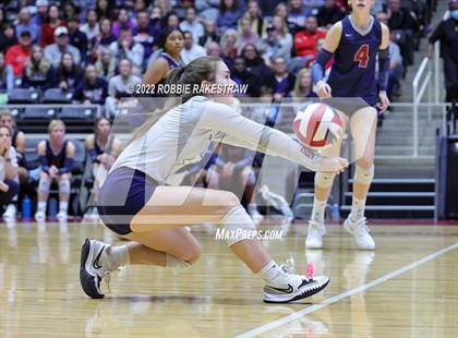 Thumbnail 3 in Dripping Springs vs. Tompkins (UIL 6A Final) photogallery.