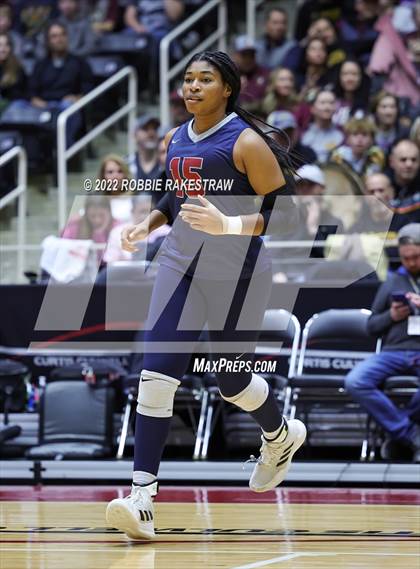 Thumbnail 2 in Dripping Springs vs. Tompkins (UIL 6A Final) photogallery.