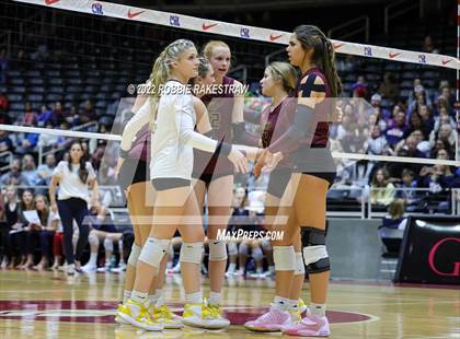 Thumbnail 2 in Dripping Springs vs. Tompkins (UIL 6A Final) photogallery.